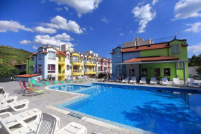 Private apartment with parking and pool